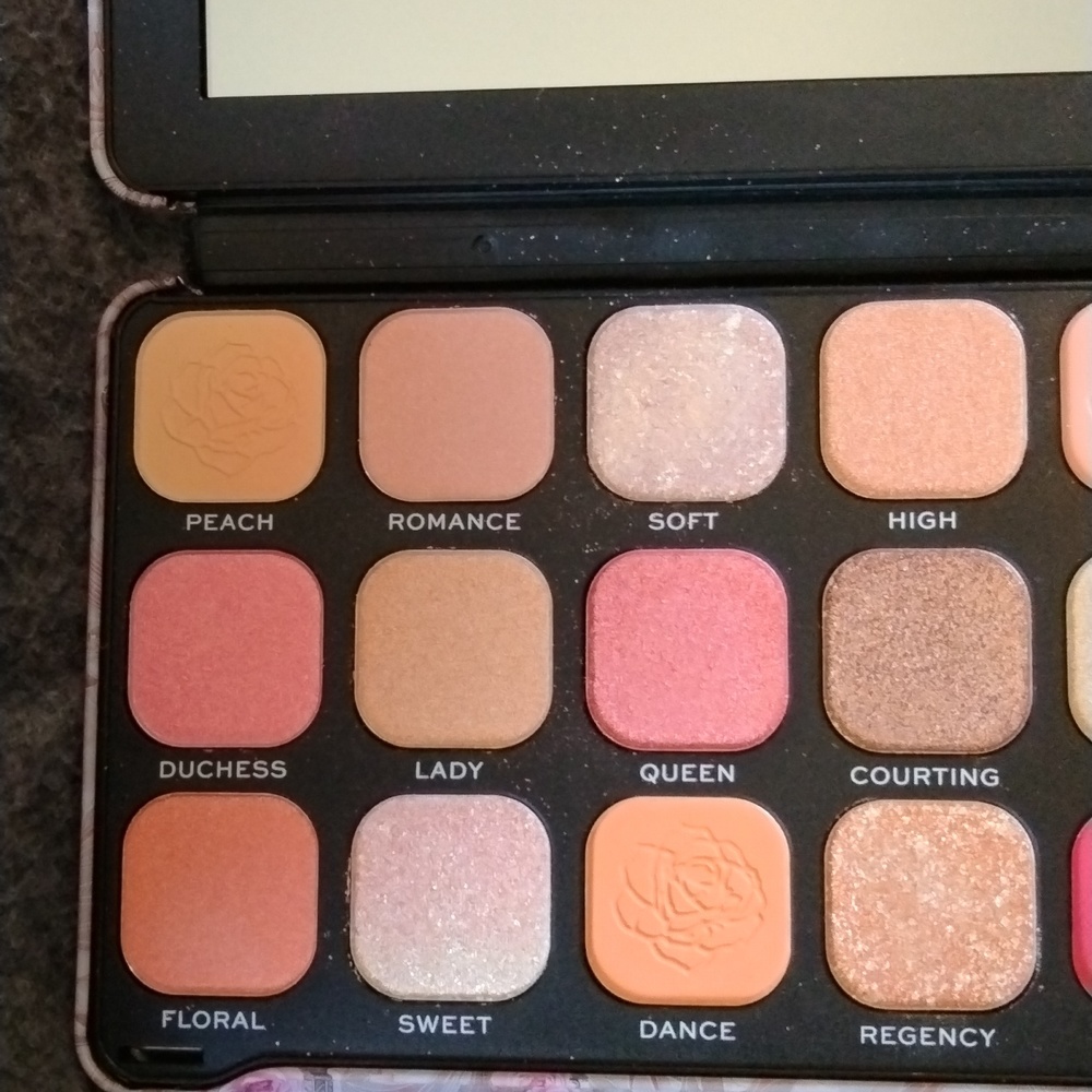 Revolution Eyeshadow Palette